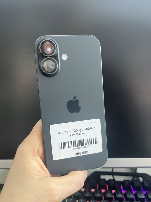 Iphone 17 в идеальном состоянии