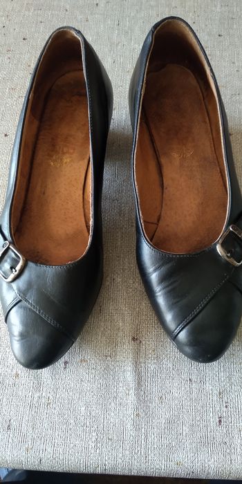 Дамски обувки  естествена кожа.
