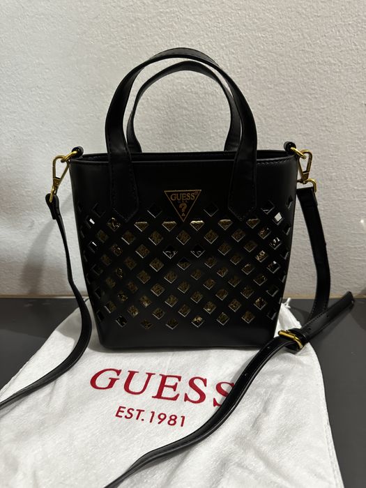 Малки чанти GUESS