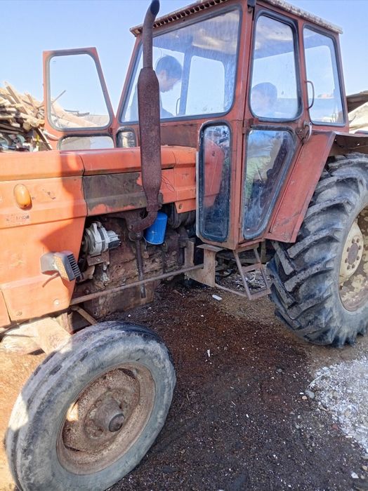 Vând tractor fiat