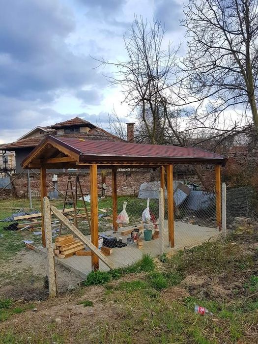 Дървени навеси беседки бараки навеси тераси