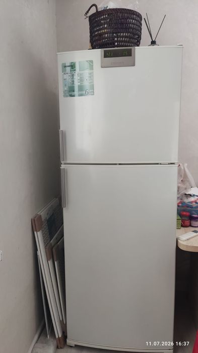 Продам холодильник