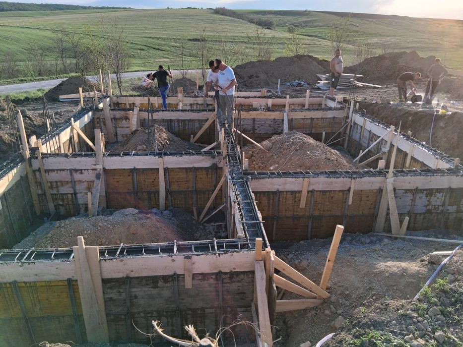 Executam case la rosu sau la cheie