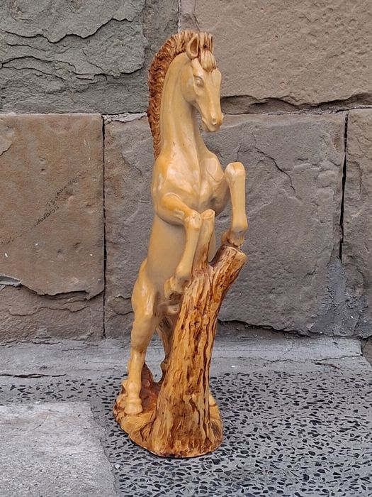 Красива Фигура Статуетка Кон