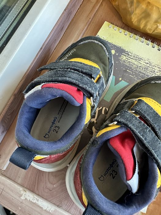 Отдам бесплатно детская обувь