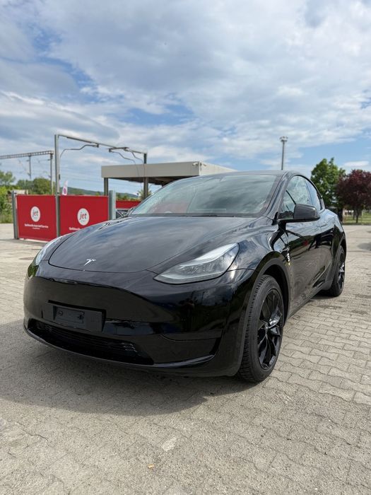 Tesla Model Y A fost recent adusa in tara