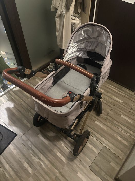 Carut cu landou si scoica