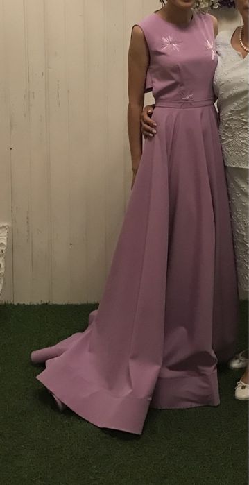 Вечернее платье