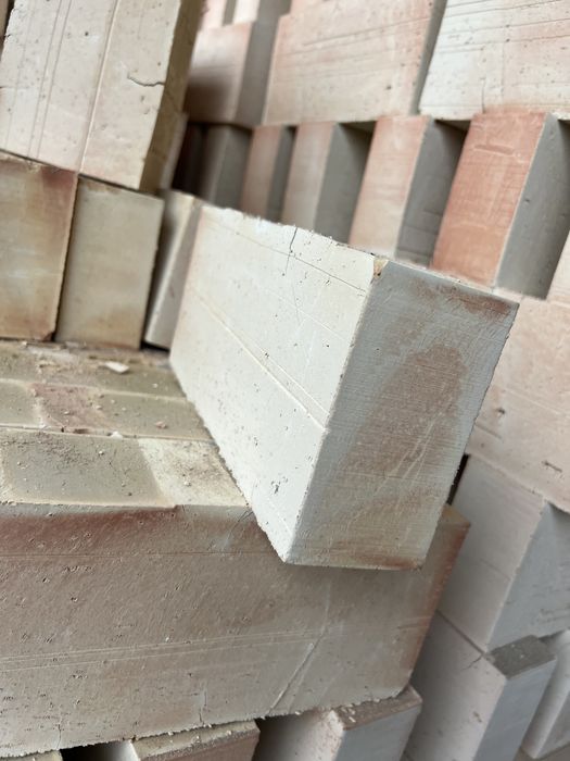 Красный кирпич керамический