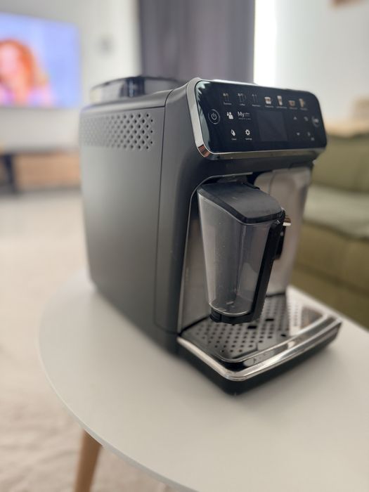 Expressor Philips 5400 latte go
