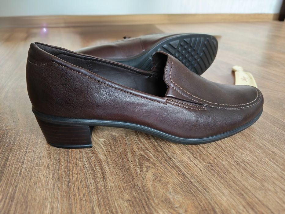 Обувки - естествен кожа - Ecco