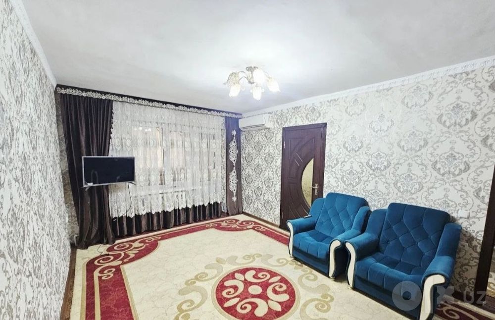 Чиланзар 2. Кирпич 3 комнатная .