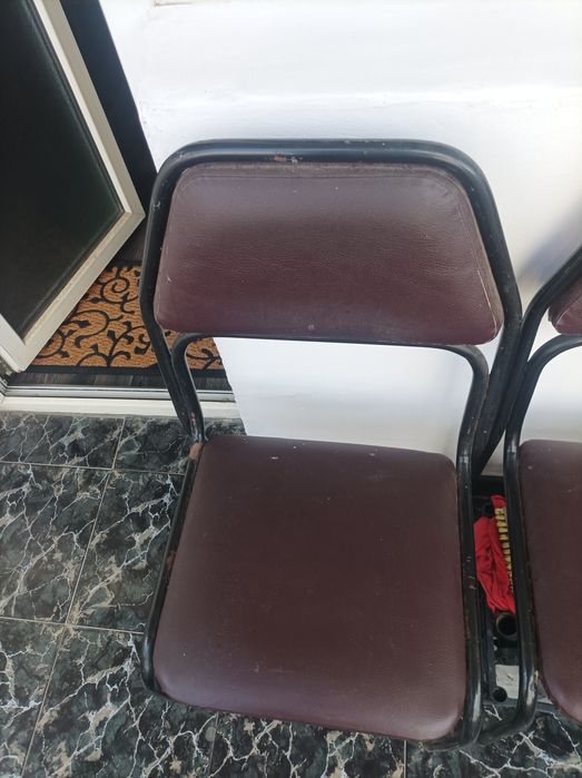 Тръбни столове 3бр.