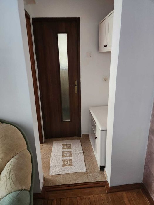 Apartament 2 camere de vanzare, zonă de sus – Onești