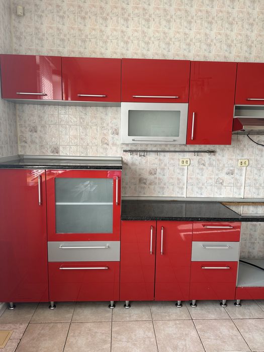 Продам кухонный гарнитур, материал МДФ