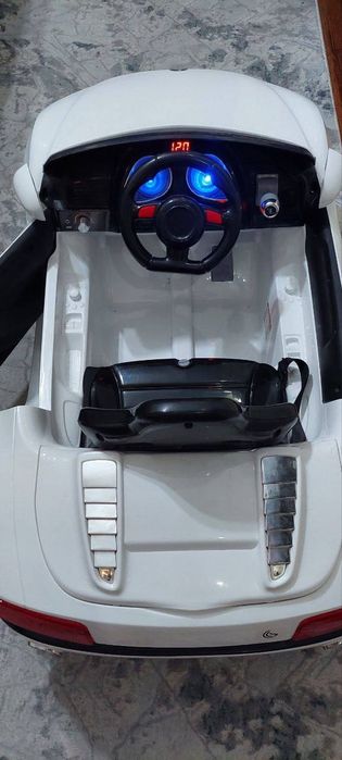 Детская машина электромобиль с пультом