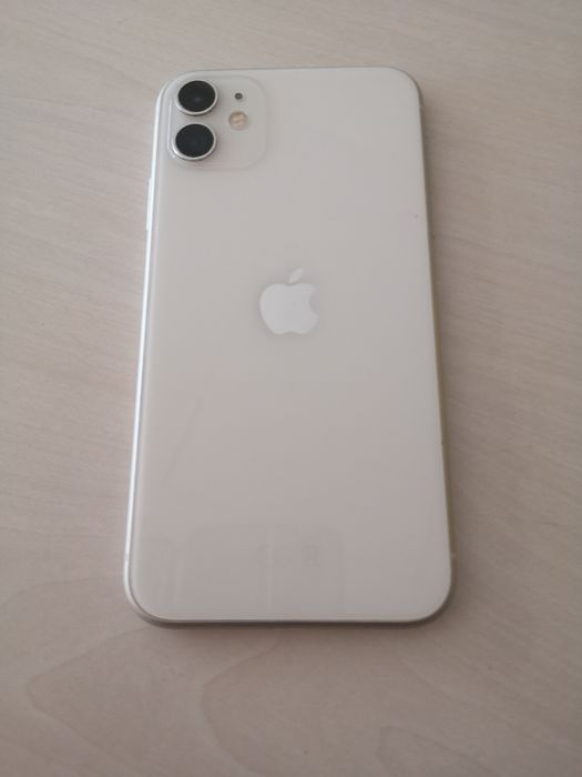 Iphone 11 White  128gb/100 %Battery health