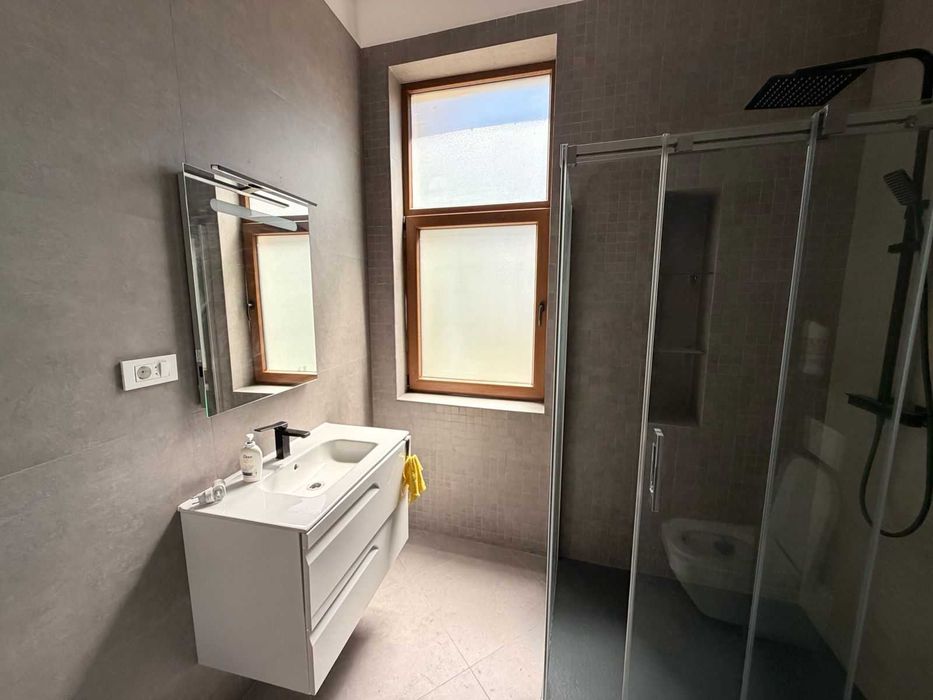 Spațiu comercial central de închiriat/vânzare