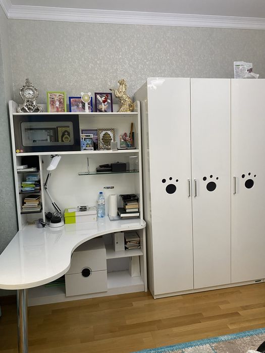 Продам Мебель для подроска .