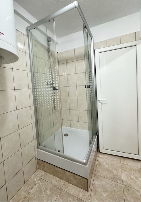 Inchiriez / Vand Garaj 27 mp Baie Zona Ultracentrala, General Magheru