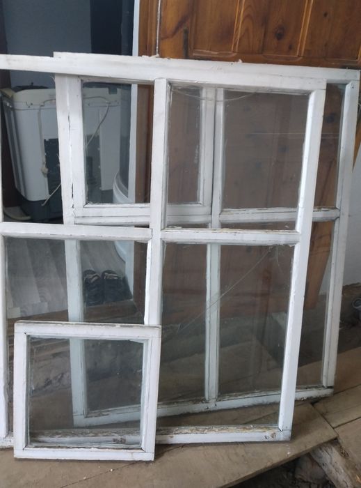 Терезе ағаш фортчкасымен