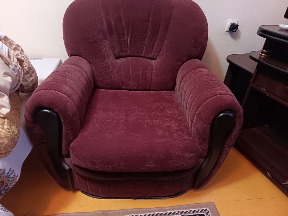 Отличный диван и 2 кресло