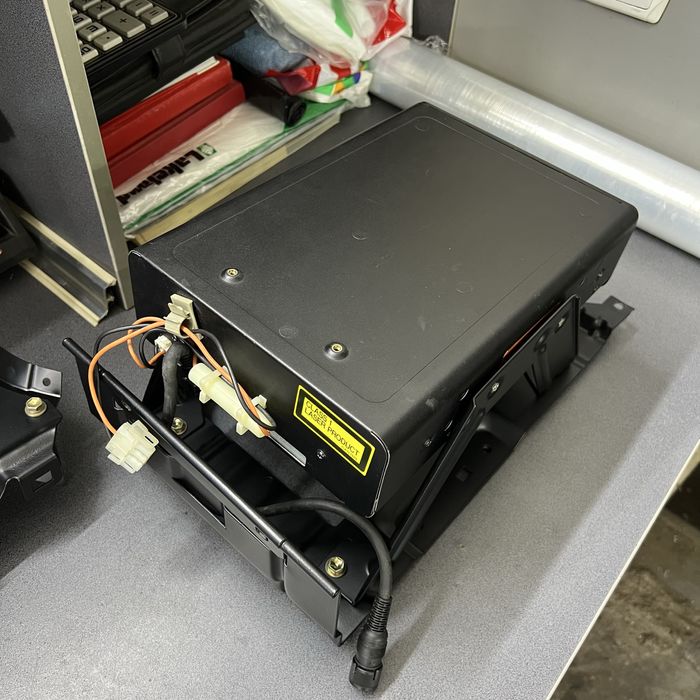 Штатный CD Changer bmw e34 бмв е34