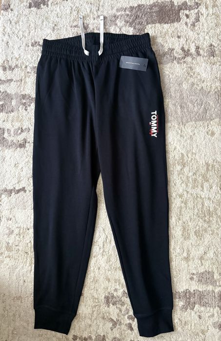 Vand pantaloni de trening  barbatesti Tommy Hilfiger