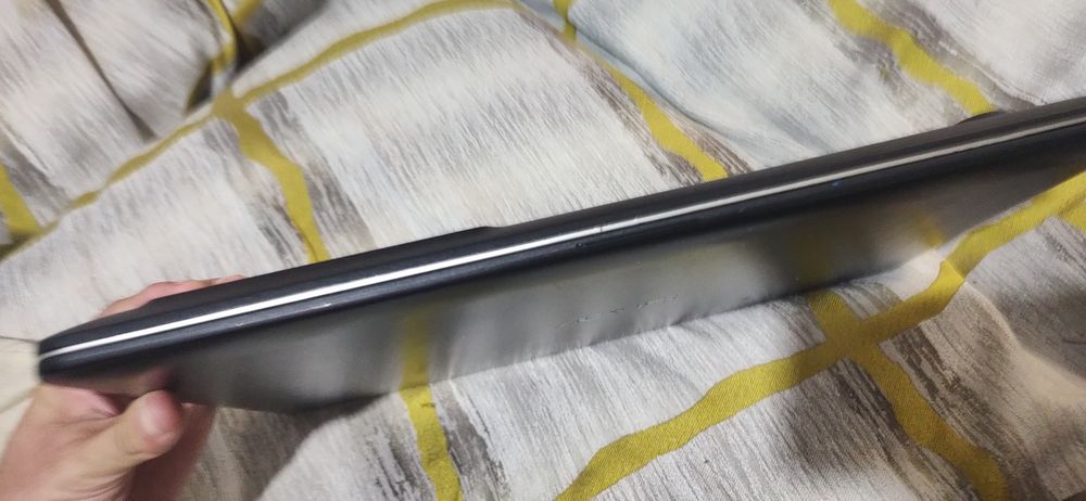 Asus I3-7020U/8GbRam