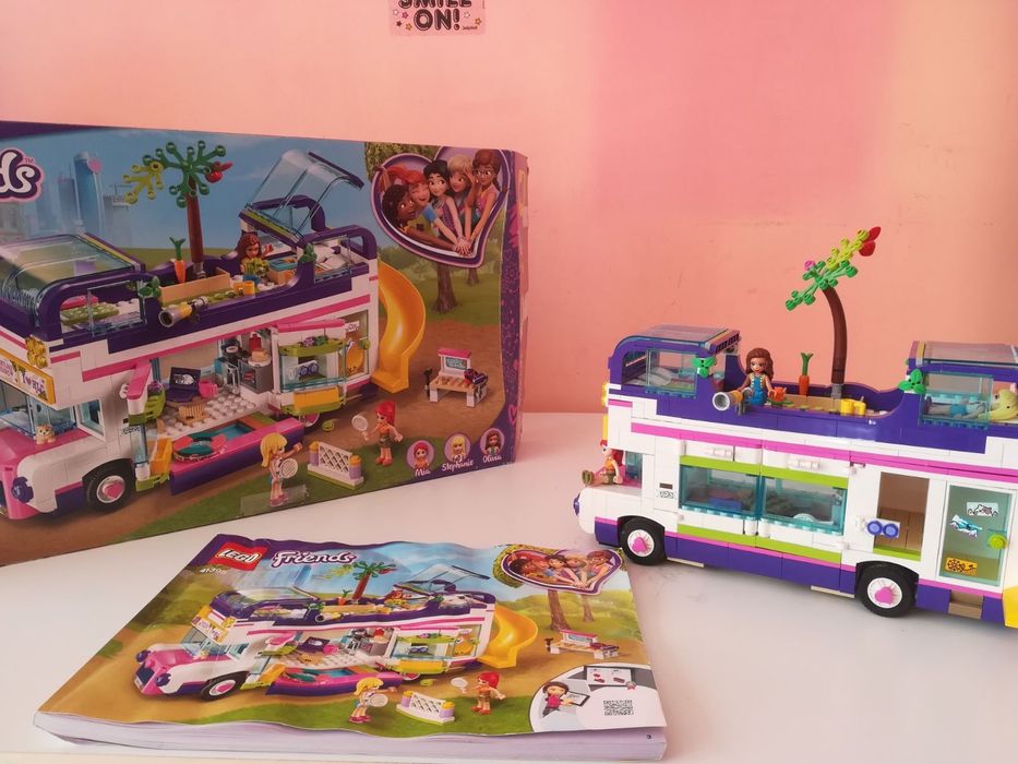 Lego friends: Автобусът на приятелството