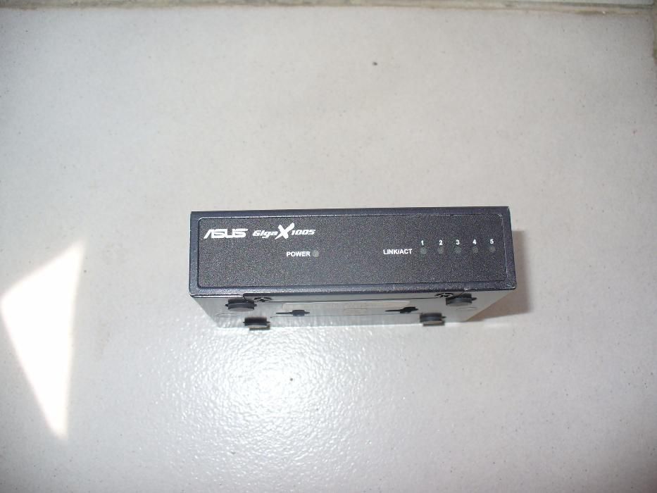 Switch ASUS GigaX 1005