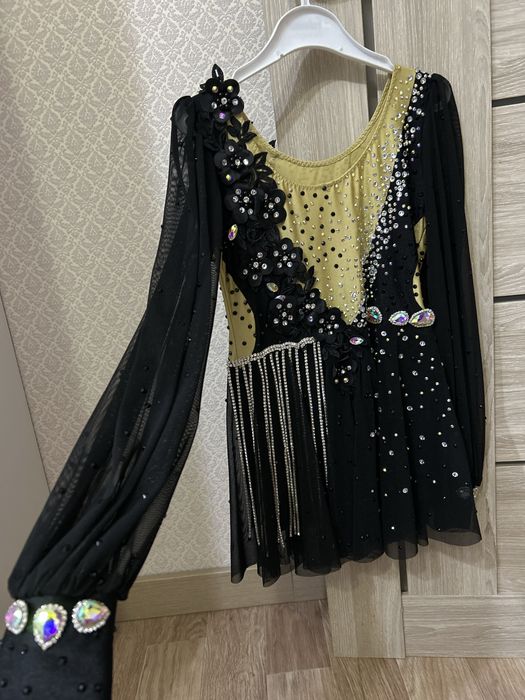 Продам купальник