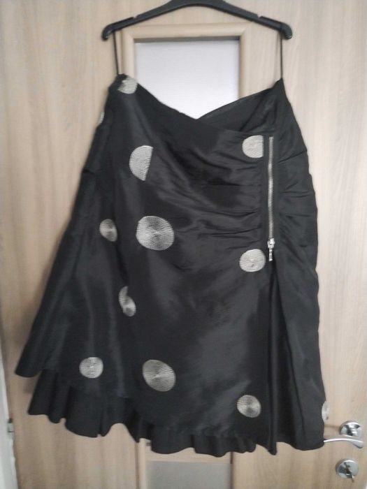 vand bluza alba de dantela si fusta neagra, mar. 42