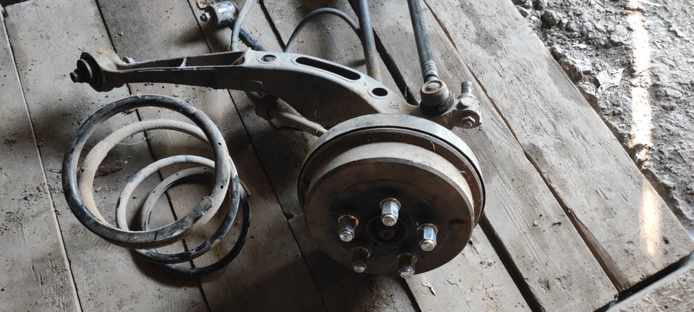 Запчасти Рав4 1994 год,2,0,правый руль