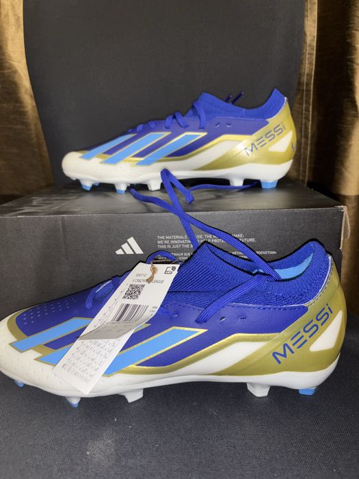 НОВИ Футболни обувки Adidas X