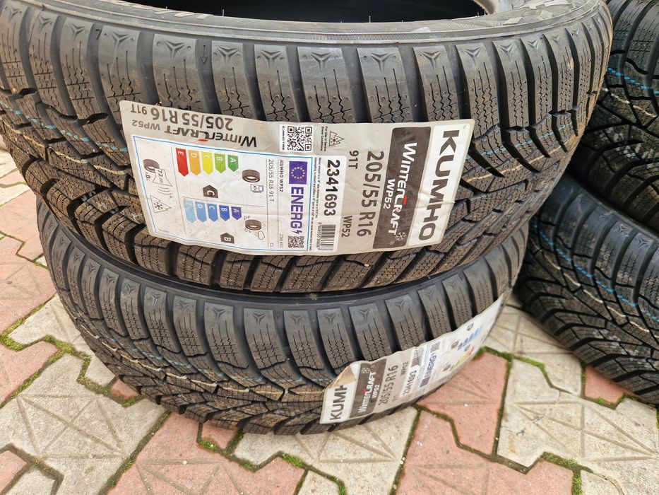 Doua anvelope de iarnă Noi 205 55 16 Kumho