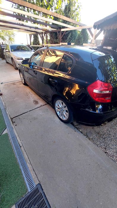 Bmw 118i/2.0 143 cp/ Navigatie/Trapă/Xenon/Angel Eyes/