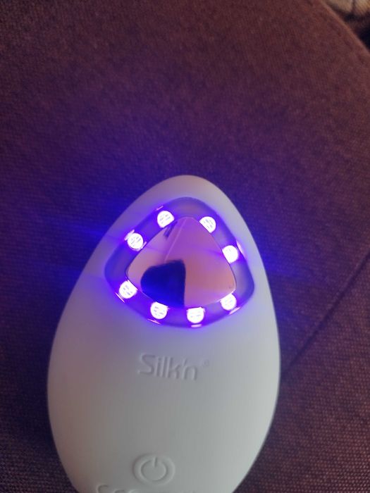 !!!НОВО!!! Четка за почистване на кожата 4 в 1 Silk'n Bright Lux с LED
