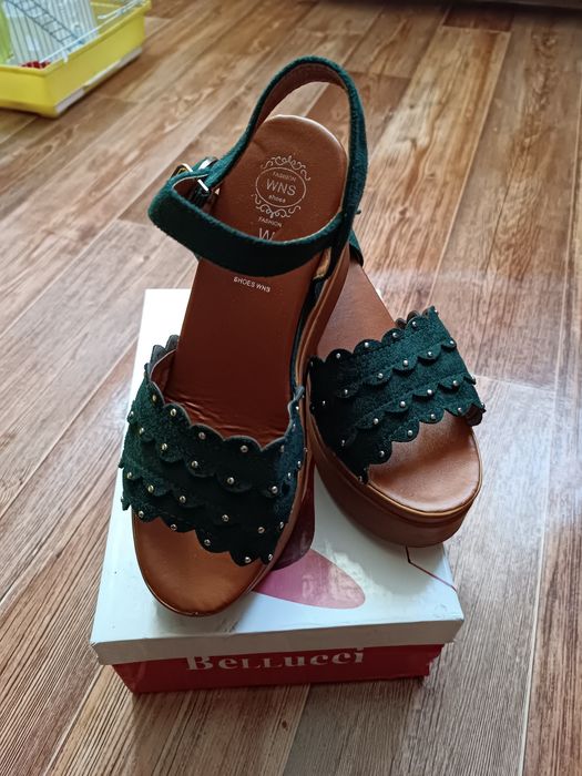 Женская летняя обувь