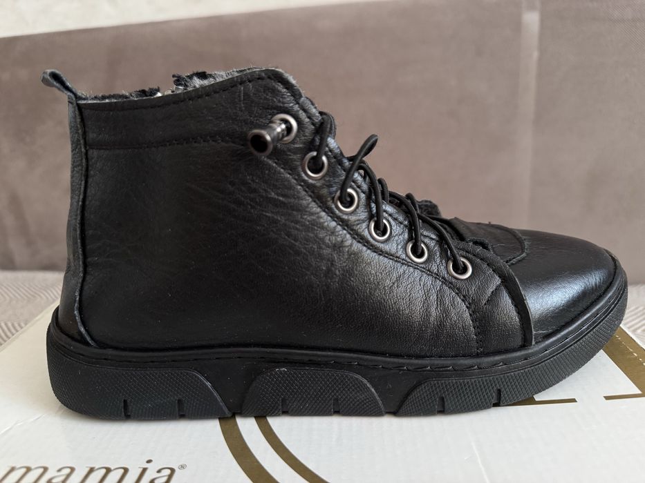 Женские весенние ботинки