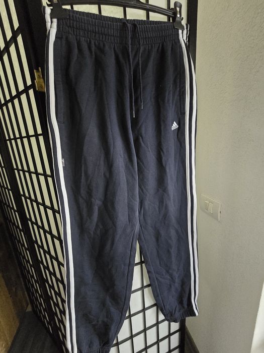 Pantaloni de trening Adidas marime S oversize