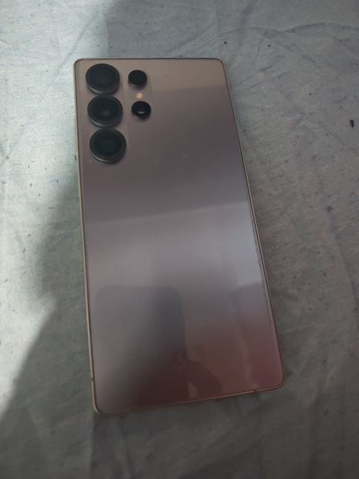 Samsung Galaxy s25 ultra vând/ schimb