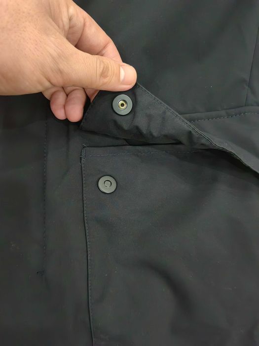 Куртка одевал 1 раз размеров ощибся