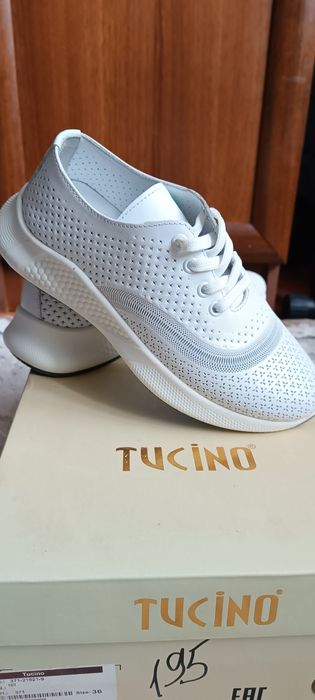 Кроссовки Новые качественные