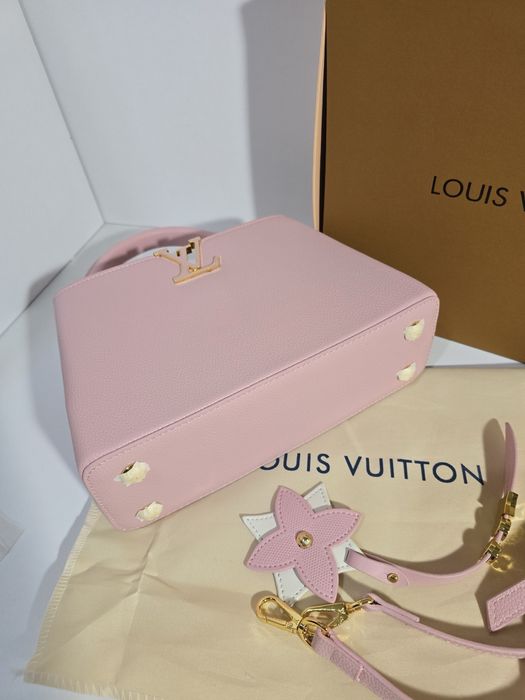 Чанта Louis Vuitton Capucines