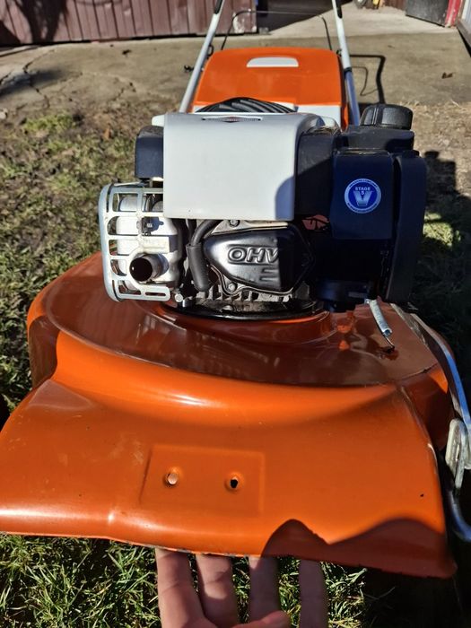 Masina de tuns gazon Stihl RM 253