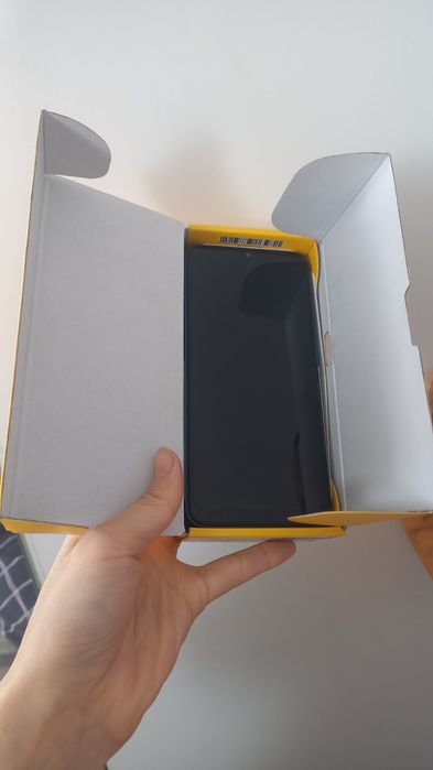 Продам телефон pocco c51 новый