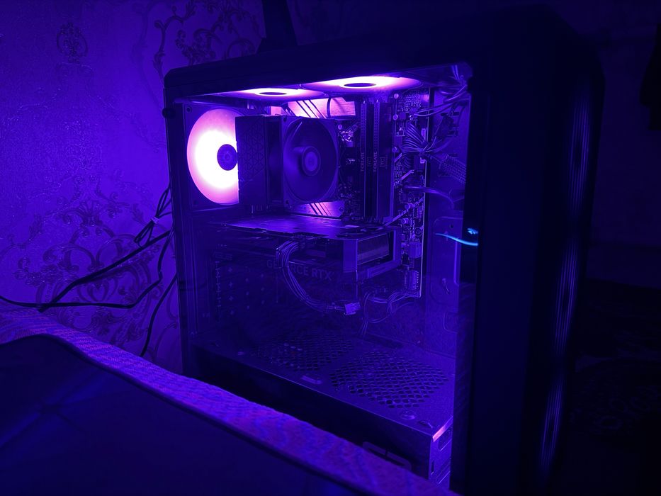 Видеокарта RTX 4060 8Gb.