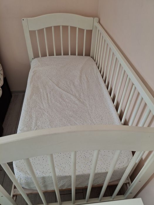 Vând pătuț bebelus