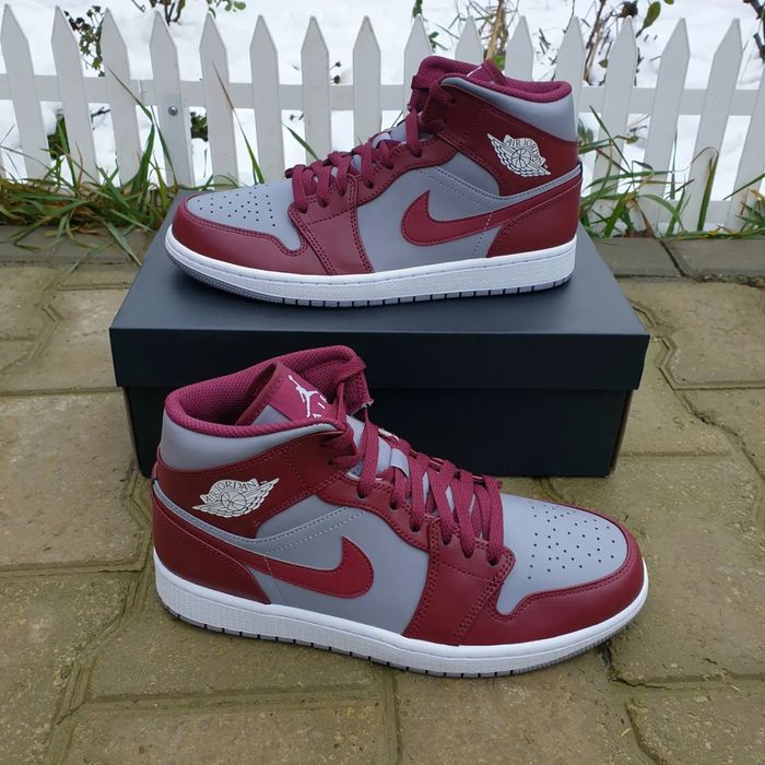 Jordan 1 mid "Team Red"